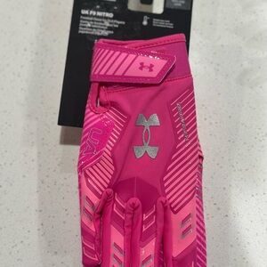 Under Armour UA F9 Nitro Vibrant Pink Glove